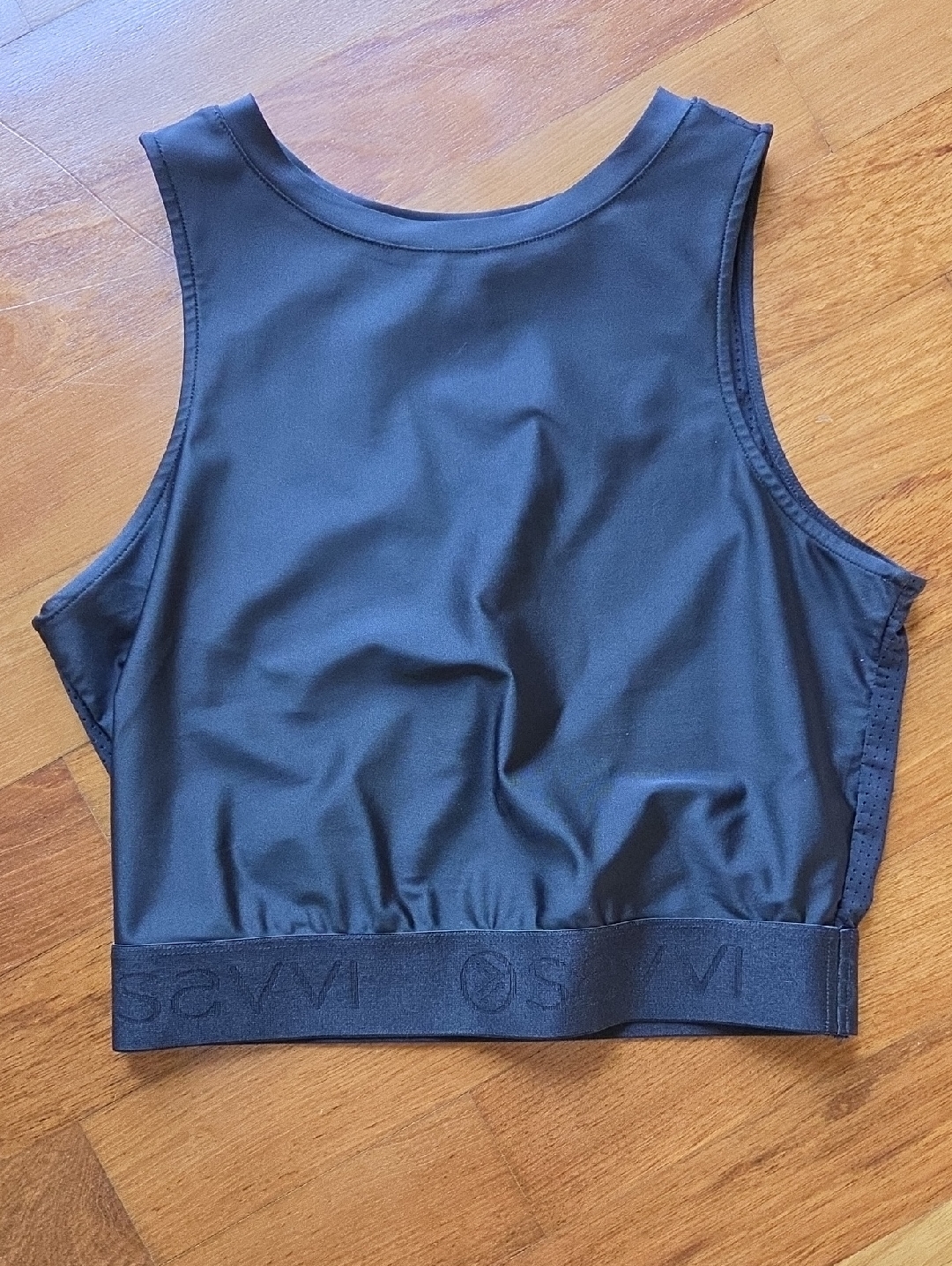 Black Athletic Cropped Sports Top